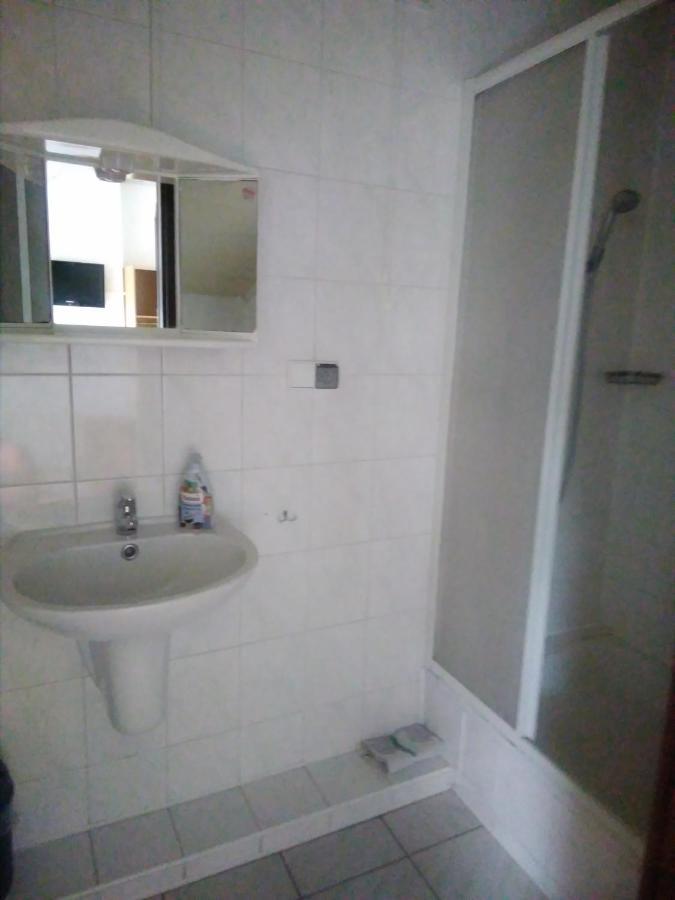 Dom Pod Sosnami Bed & Breakfast เมียลโน ภายนอก รูปภาพ