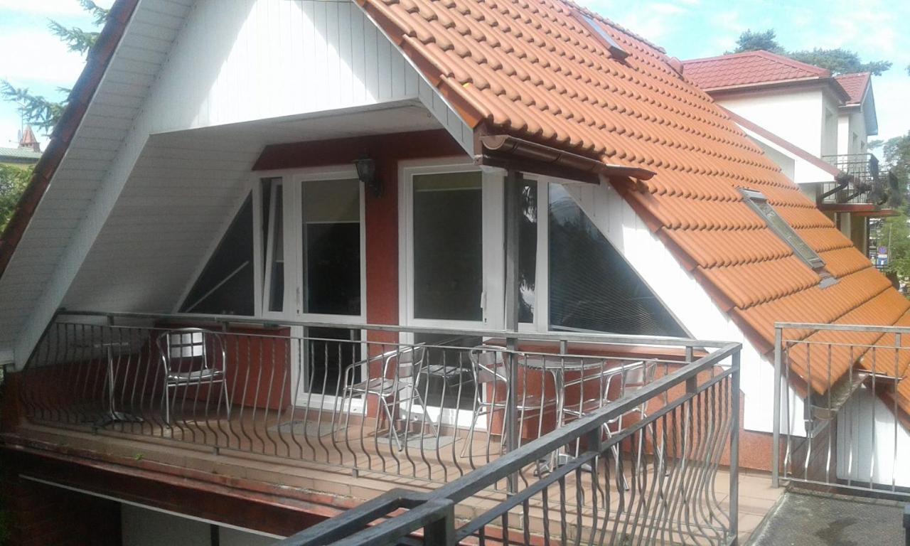 Dom Pod Sosnami Bed & Breakfast เมียลโน ภายนอก รูปภาพ