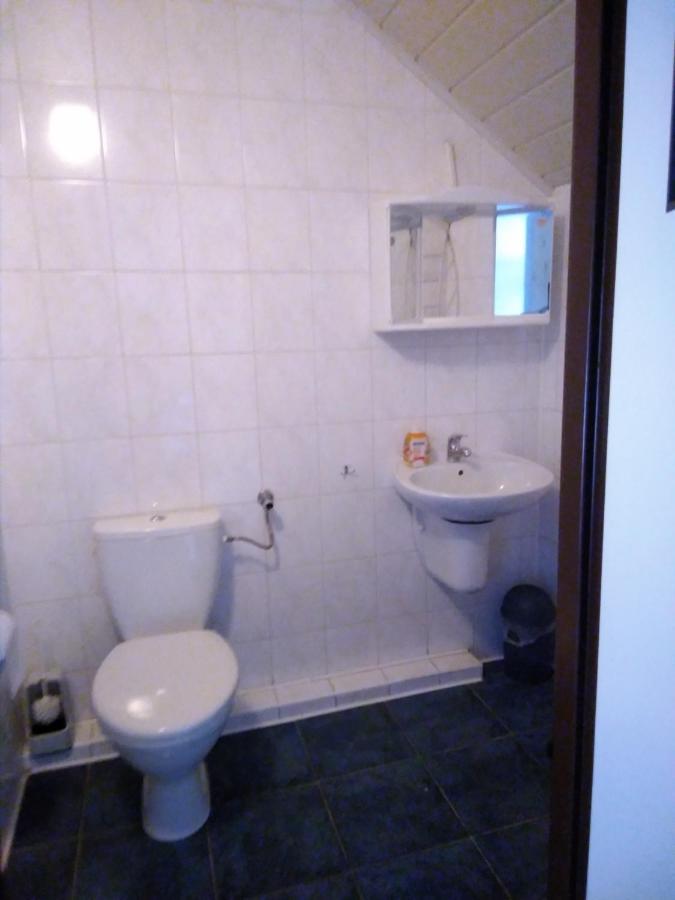 Dom Pod Sosnami Bed & Breakfast เมียลโน ภายนอก รูปภาพ