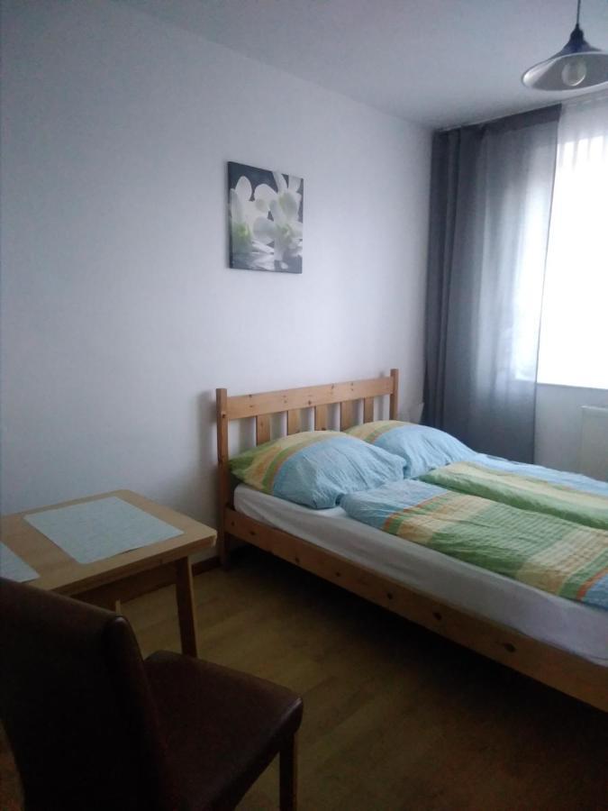 Dom Pod Sosnami Bed & Breakfast เมียลโน ภายนอก รูปภาพ