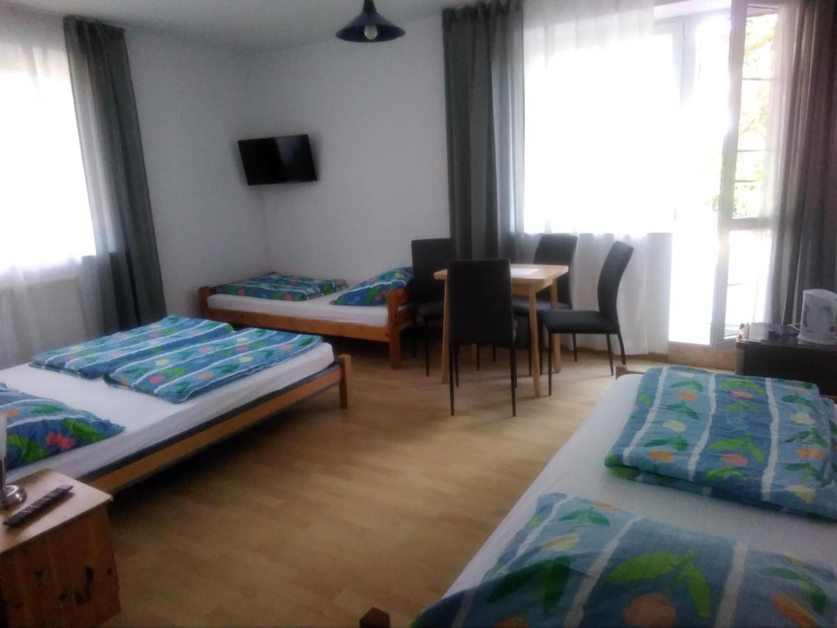 Dom Pod Sosnami Bed & Breakfast เมียลโน ภายนอก รูปภาพ