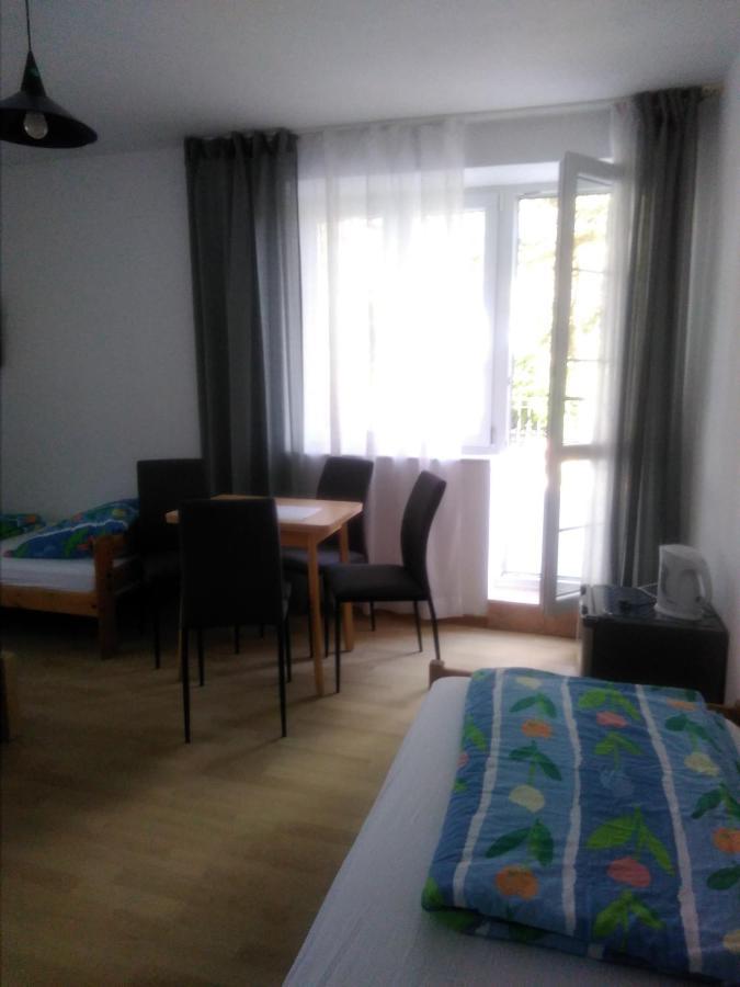 Dom Pod Sosnami Bed & Breakfast เมียลโน ภายนอก รูปภาพ
