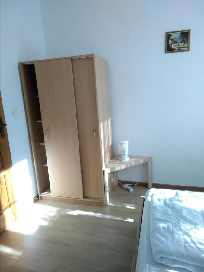 Dom Pod Sosnami Bed & Breakfast เมียลโน ภายนอก รูปภาพ