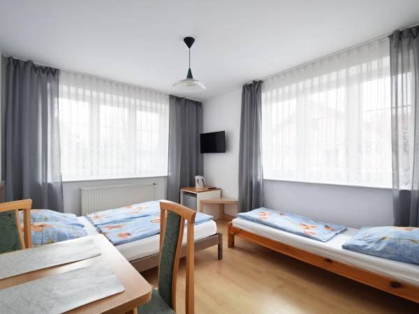 Dom Pod Sosnami Bed & Breakfast เมียลโน ภายนอก รูปภาพ